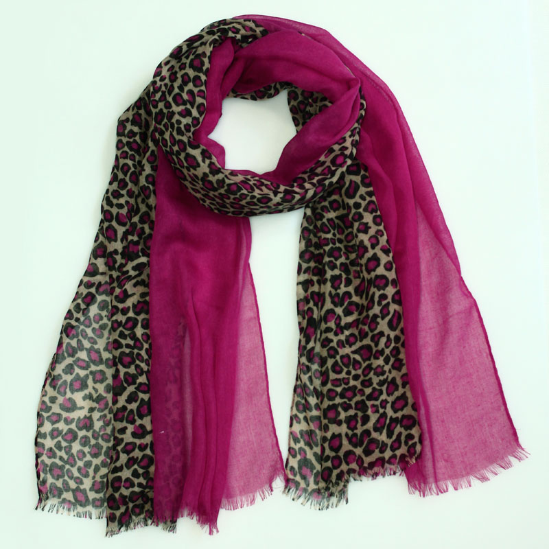 Lady's Woven Scarf